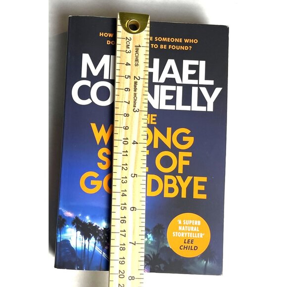 Michael Connelly Book The Wrong Side Of Goodbye 2016 8in x 5in Paperback Novel - Picture 10 of 12
